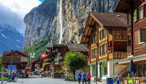 Comment La Suisse Est Devenue Riche - La Suisse enregistre une hausse du nombre de touristes canadiens