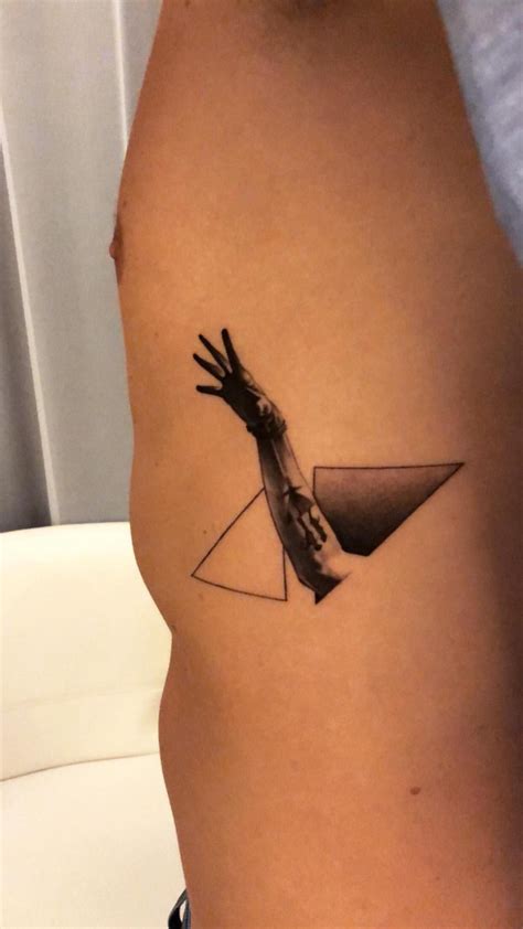 Globen, officiellt avicii arena (tidigare ericsson globe och stockholm globe arena), är en arena belägen i globenområdet i stadsdelen johanneshov i stockholm. Avicii Tattoo Meaning - Best Tattoo Ideas