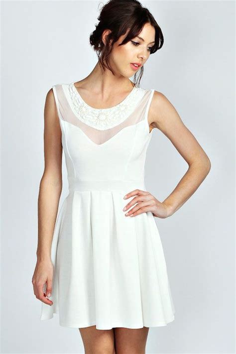 11 Graduation Dresses For College And High School Seniors White