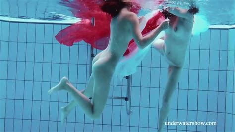 Two Hotties Naked In The Pool Eporner