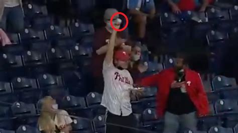 Phillies Fan Bare Hand Catches 97 Mph Foul Ball While Holding An Ice Cream Article