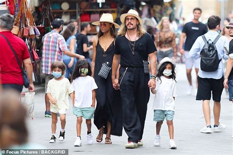 Zoe Saldana Looks Chic As She Explores Florence With Her Three Children