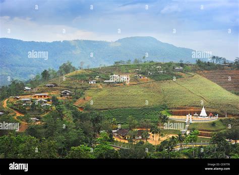 Sri Lankan Mountain Village In The Evening Stock Photo Alamy