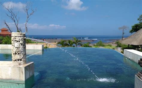 Hal ini diperkuat lagi dengan rencana pemerintah asean, yang. Angin Sepoi Villa di Bali - 1001malam.com