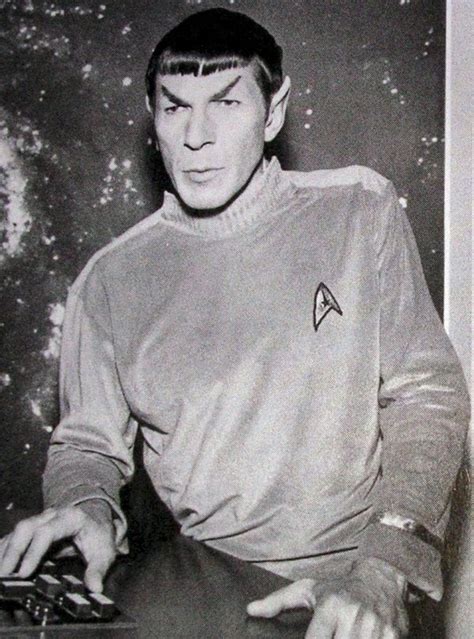 Lenard Nimoy Leonard Nimoy Star Trek 1966 Star Trek Tos