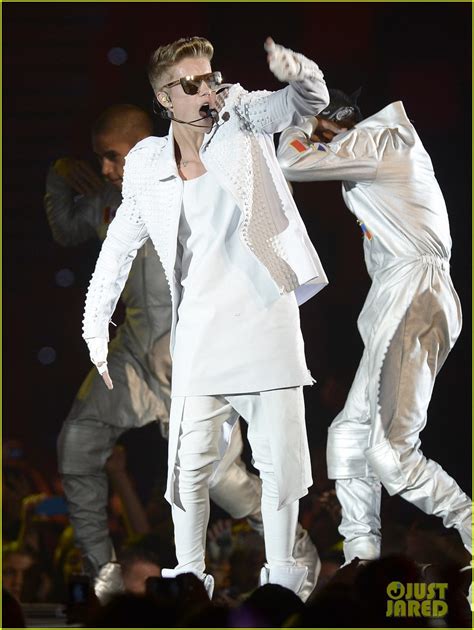 Justin Bieber Strips Down Shirtless For Believe Brisbane Concert