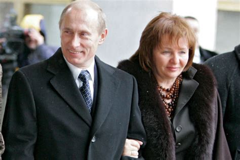 W styczniu prezydent rosji zaproponował. Z oficjalnej biografii Władimira Putina zniknęła ...