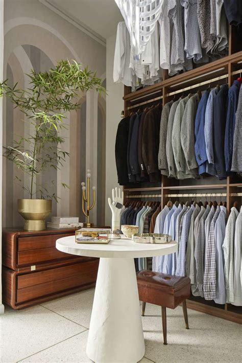 How To Make Your Closet Look Like A Boutique