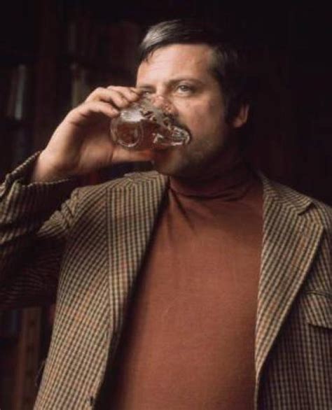 Robert Oliver Reed Biography English Actor