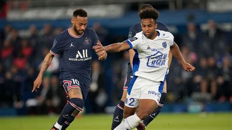 Meister Paris Saint Germain Spielt Remis Gegen Es Troyes Ac