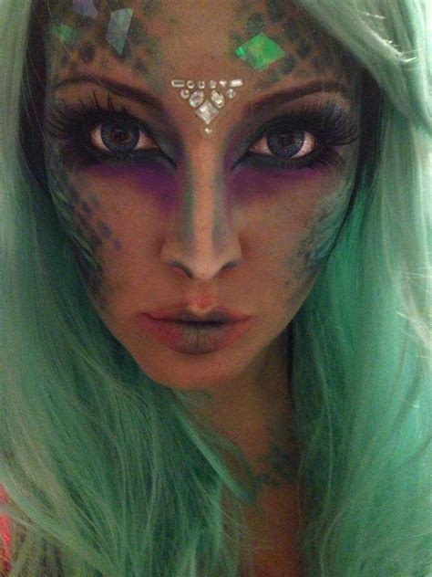 sultry siren halloween makeup ideas from reddit popsugar beauty scary costumes halloween