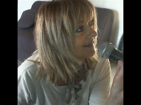 D7 d(sus4) d7 de la moindre seconde sans vous. Chimene Badi - entre nous -cover Christine - YouTube