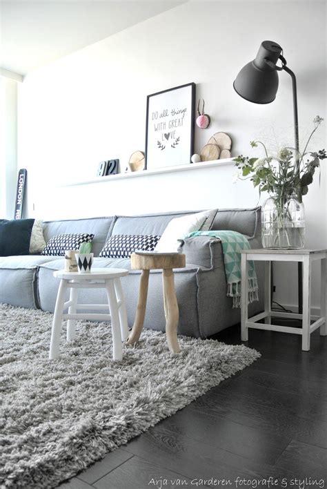 Idée Deco Salon Gris Blanc Vert : Idees Decoration De Salon En Gris Et