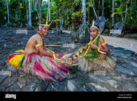 Micronesia Girl Hi Res Stock Photography And Images Alamy
