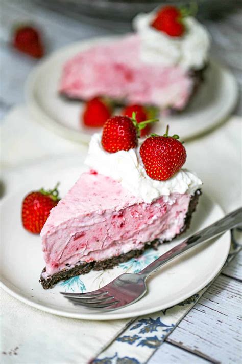 Frozen Strawberry Cheesecake The Baking Chocolatess