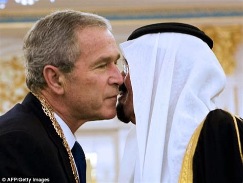 Trump Curtsies For King Salman In Saudi Arabia Daily Mail Online