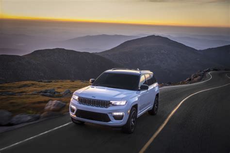 First Drive Review 2022 Jeep Grand Cherokee Tackles Off Road Trails