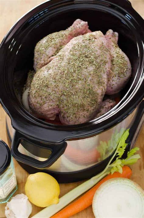 Chicken crockpot recipes are quick and easy meals to make. The 50 Best Paleo Crock Pot recipes for 2018