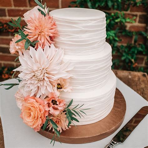 Weddingcake Wedding Cake Dahlia Dahlia Cake Wedding Cake Peach