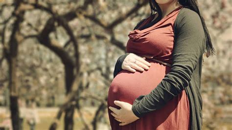 Third Trimester Pregnancy Symptoms Everythingmom