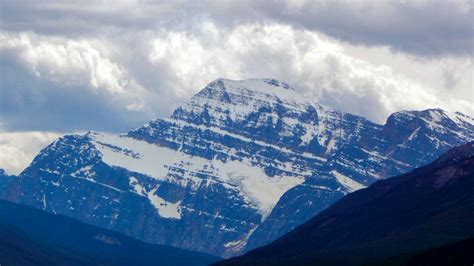 Mount Edith Cavell From Old Fort Point Photos Diagrams And Topos