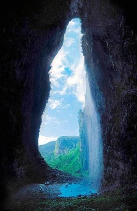Honeymoon 25 Most Amazing Caves In The World 2355591 Weddbook