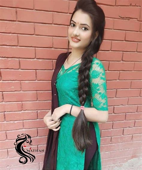 Pin By Yoham On Girls Only Long Hair Indian Girls Indian Long Hair Braid Long Indian Hair