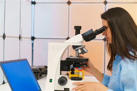 Young Woman In A Science Lab Health Care Researchers Working In Life