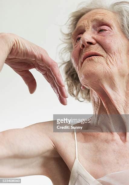 Older Womens Body Photos Et Images De Collection Getty Images