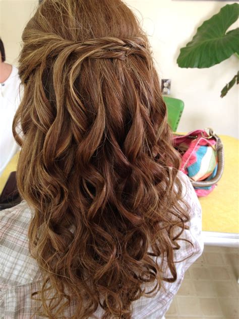 Pin By Jennifer Wallace Pao On I Love Hair Half Up Hair Down