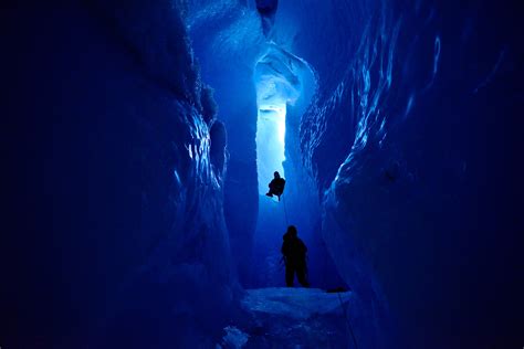 Explorer Snaps Awe Inspiring Photos Inside The Treacherous Ice Caves Of