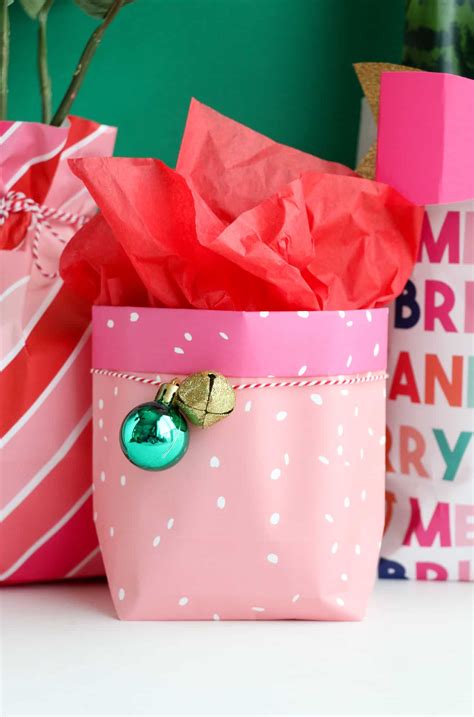 Because practice makes perfect, we suggest you start. How to Make a Gift Bag Out of Wrapping Paper - A Beautiful ...