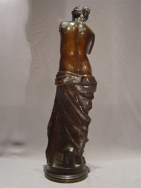 French Antique Patinated Bronze Of The Venus De Milo Barbedienne