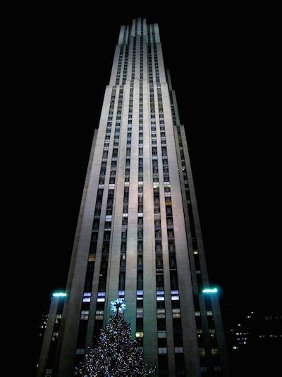 New Yorks 30 Rock Building Will Get Comcasts Brand Philadelphia