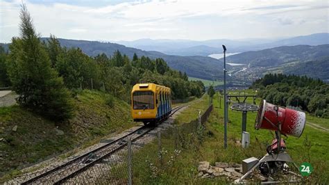 Z góry żar rozciąga się panorama na krainę jezior i zalewów. Żar: Kolejka jeździ od piątku - Beskidzka24.pl