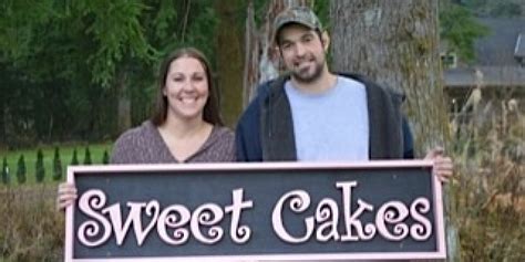 Oregon Bakery Must Pay For Refusing To Make Wedding Cake For Lesbian Couple Huffpost