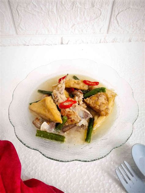 Resep Tulang Ayam Kuah Santan Sederhana Rumahan di Yummy App