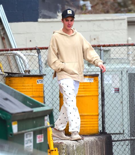 If Justin Bieber Can Wear Sweatpants Outside You Can Too