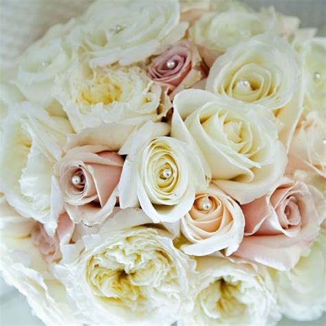 Mar 09, 2018 · homemade wedding bouquets: A few pearls really make this bouquet shine! 🌟 Like this ...