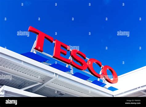 Tesco Logo High Resolution Stock Photography And Images Alamy