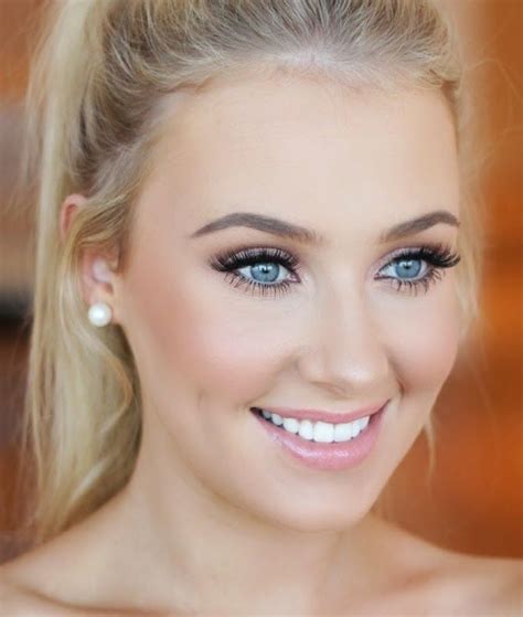 NIKI'S MAKE-UP BLOG: Prom Hair & Makeup Inspiration!
