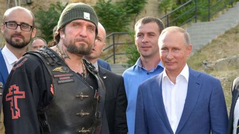 Quiénes Son Los Lobos De La Noche Los Motociclistas Rusos Admiradores De Putin Y Stalin Que