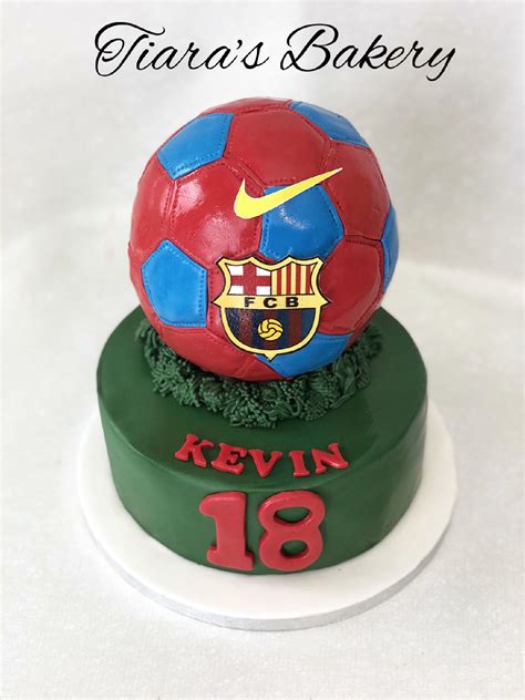 Futbol club barcelona, commonly referred to as barcelona and colloquially known as barça (ˈbaɾsə), is a spanish professional football club based in barcelona, that competes in la liga. Pin auf Cakes