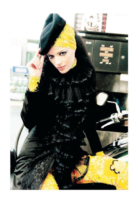 المصمّم سوشا الأزياء الرومانسية هي الأكثر أناقة جريدة الجريدة الكويتية