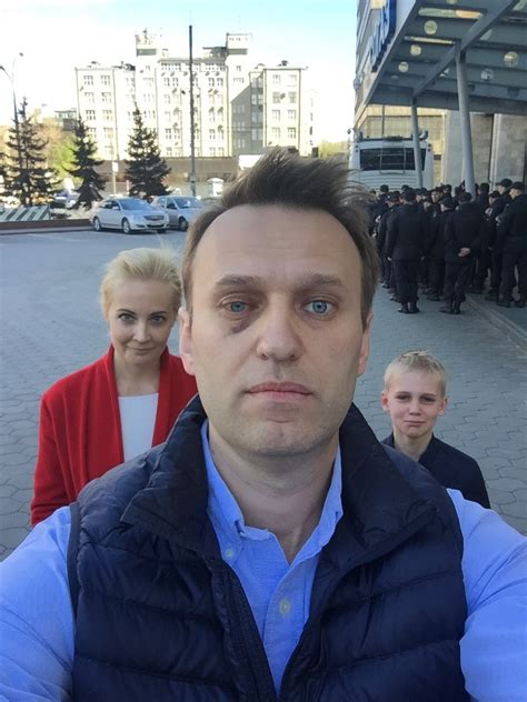<strong>we're sorry but friends doesn't work properly without javascript enabled. Навальный использует любое собрание граждан для самопиара ...