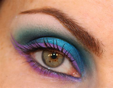 Also there are such kinds of makeup as: 30 Glamorous Eye Makeup Ideas - The WoW Style