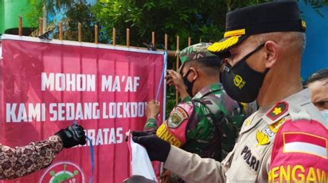 Namun, dampak melakukan lockdown di jakarta ternyata cukup besar ke perekonomian nasional. Puluhan Warga Terpapar COVID-19, 3 RT di Sumur Batu ...