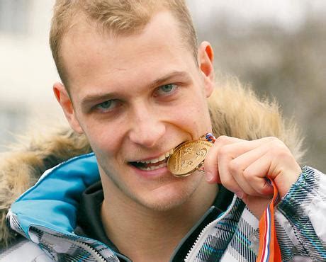 He also competes in the freestyle events. Paweł Korzeniowski fit-light mistrz polski, pływanie, Fit ...