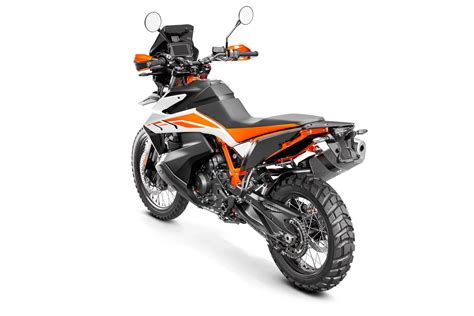 The rear shock is also a wp apex unit, with progressive damping instead of a linkage. 2019 KTM 790 Adventure R Guide • Total Motorcycle