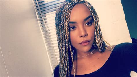 To get this fun look, you will need any kanekalon or xpressions hair and a few packs of curly crotchet hair such as the freetress deep twist hair. Honey blonde box braids. | Blonde box braids, Honey blonde ...